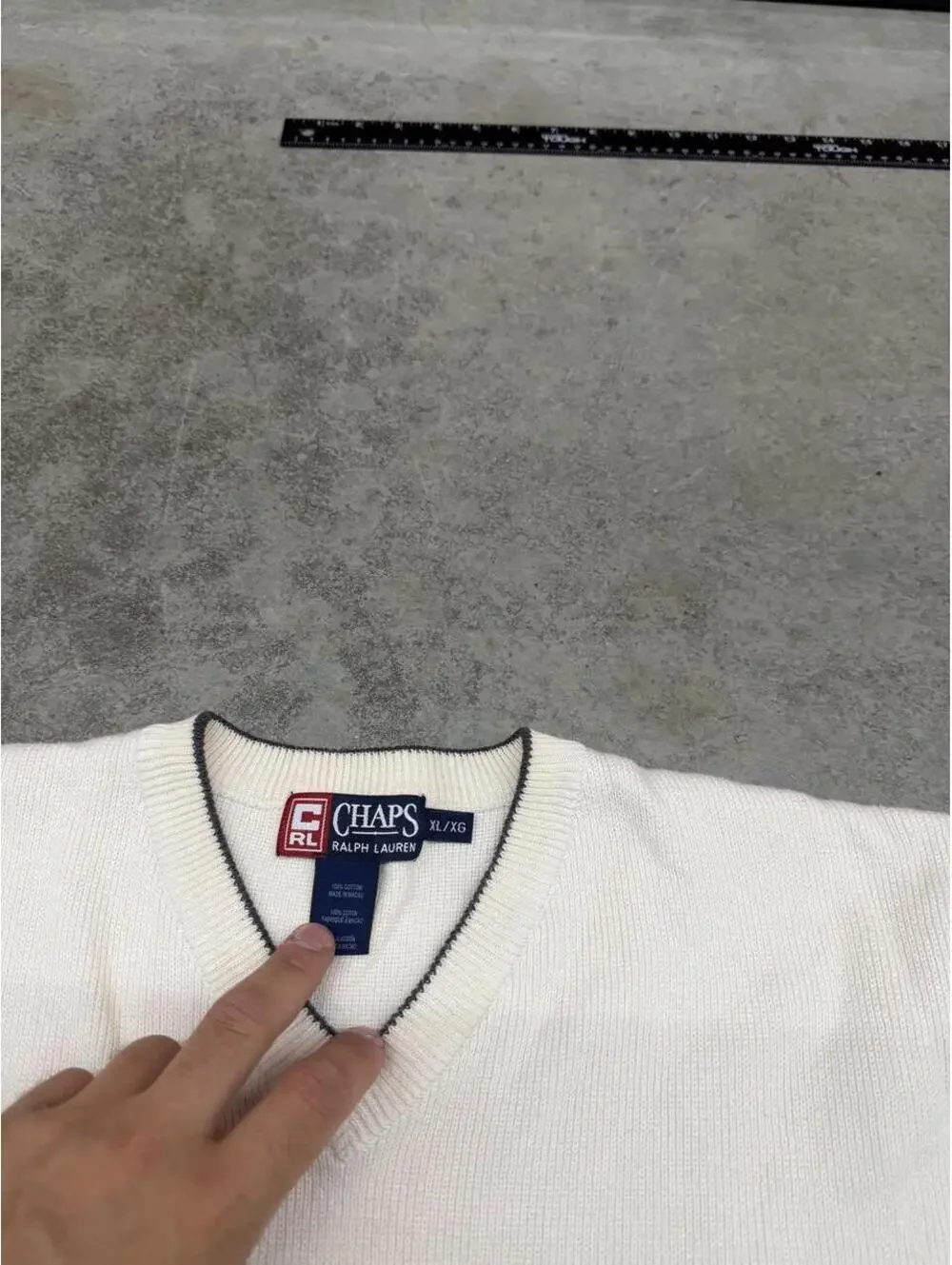 vintage chaps ralph lauren white red and grey v neck knit sweater size xl
